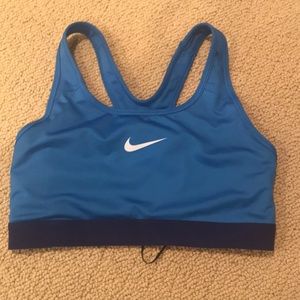 BRAND NEW NIKE SPORTS BRA
